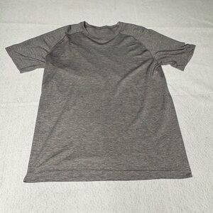 Lululemon Metal Vent Tech Short-Sleeve Shirt XL grey
